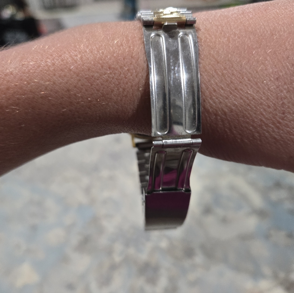 Sandoz Gold and Silver Vintage Watch - Picture 5 of 5